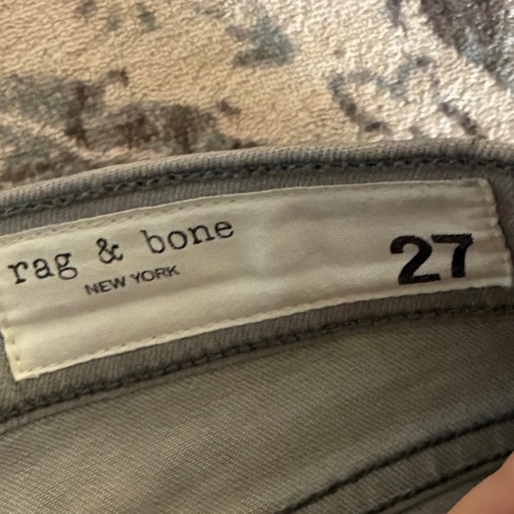 Rag & Bone Ankle Skinny Jeans Sz 27 Light Grey Frayed Hem Cropped Stretch - Picture 3 of 9